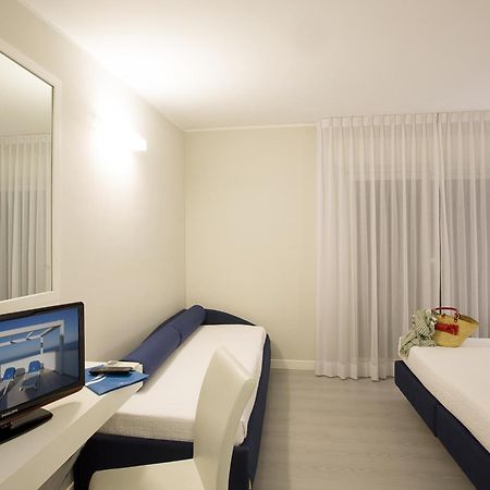 Hotel Sporting Casalbordino Ruang foto